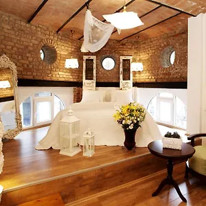 The White Swan Beyoglu Apart Otel